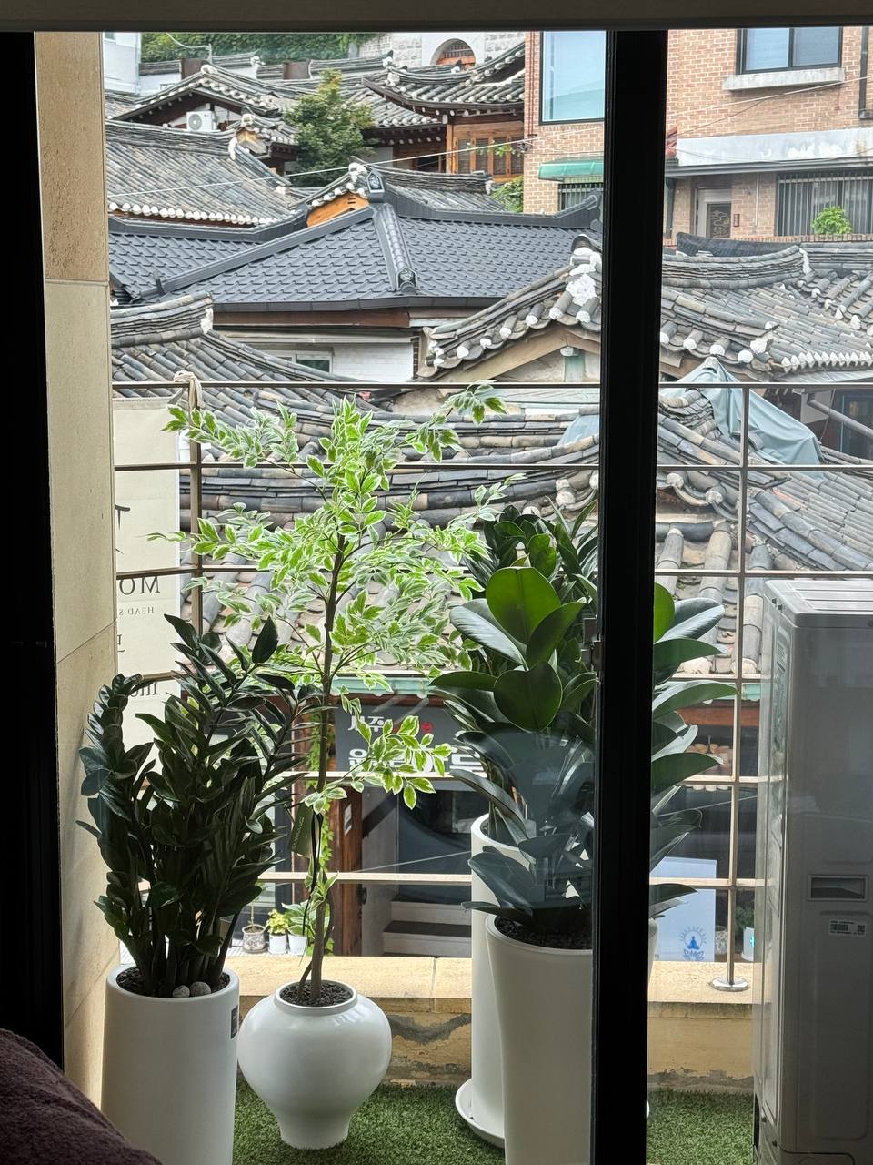 Hanok scenery through the window