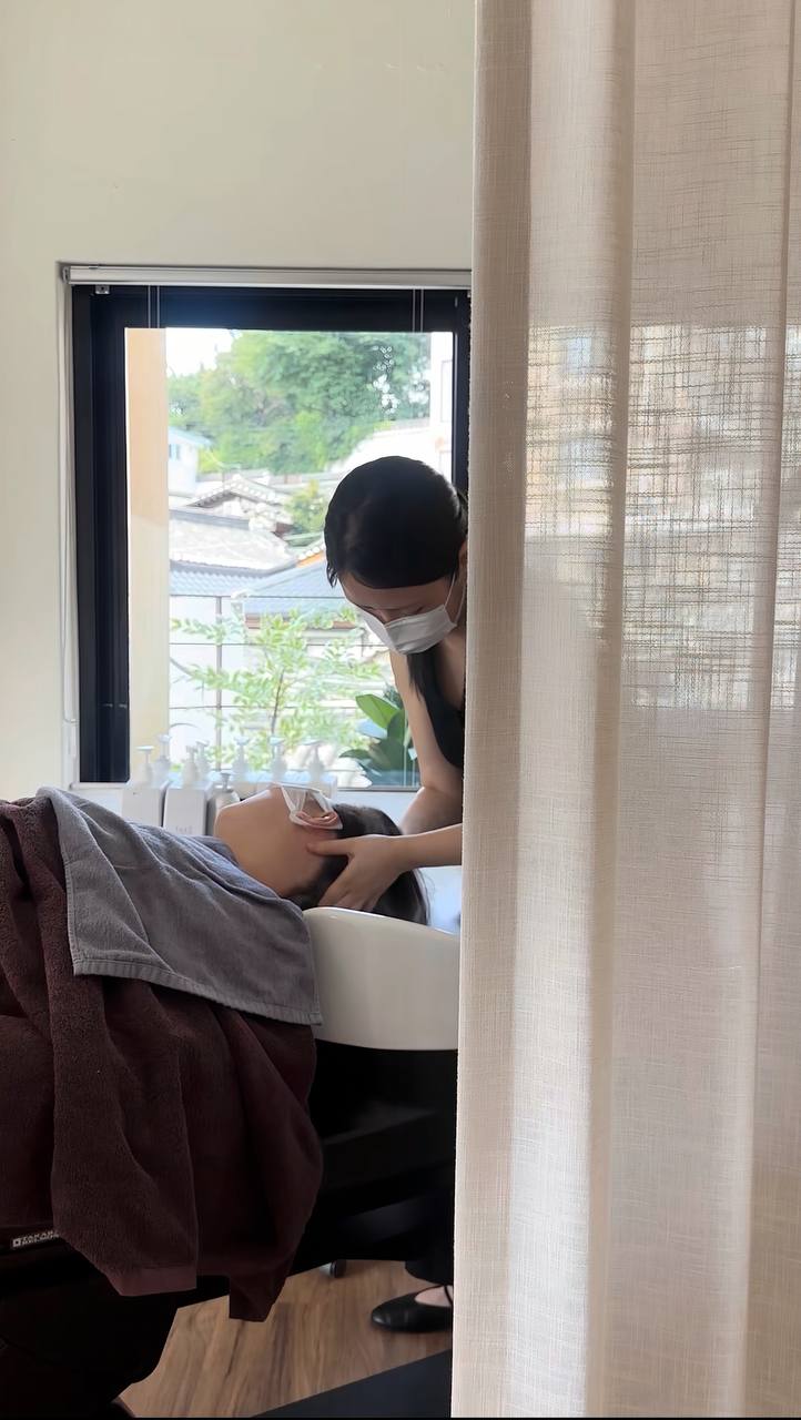 A private head spa session